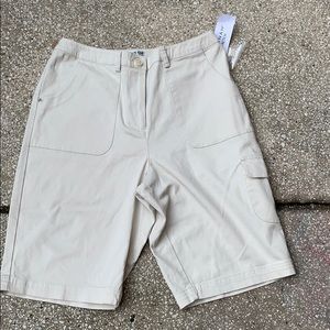 Brand new Hannah stretch shorts